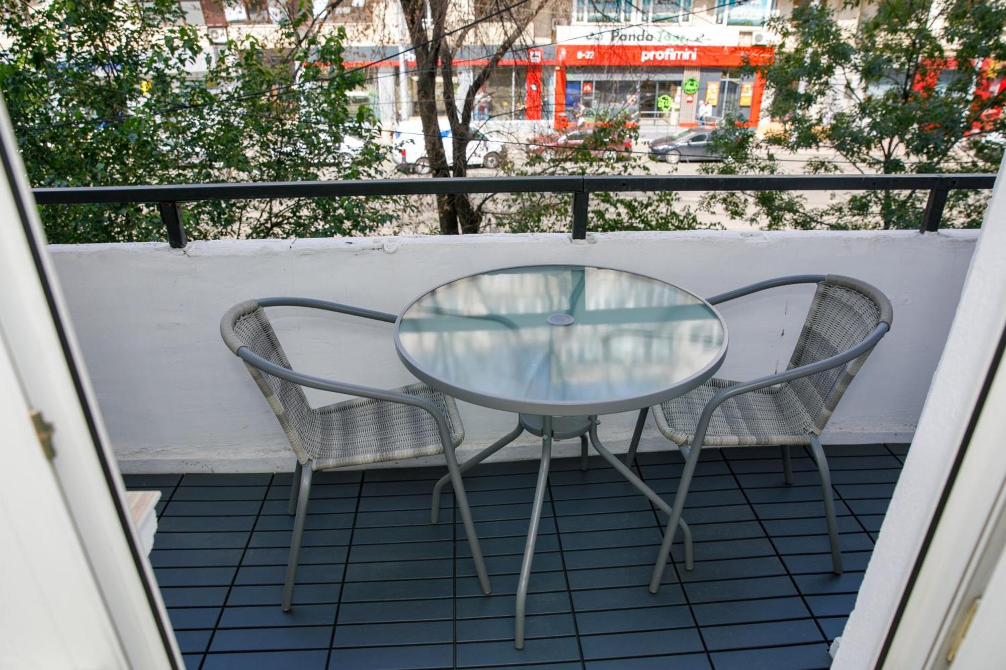 Color Apartments Corneliu Coposu No3 Bucareste Exterior foto